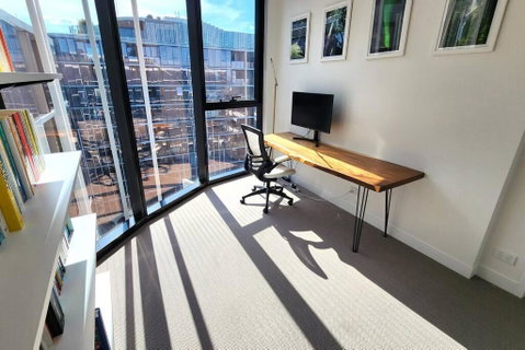 Resort-style Exec 1 Bed With Study In Port Melbourne - Kempsey Accommodation 2