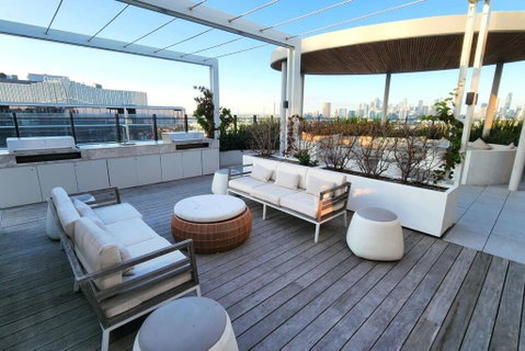 Resort-style Exec 1 Bed With Study In Port Melbourne - Kempsey Accommodation 3