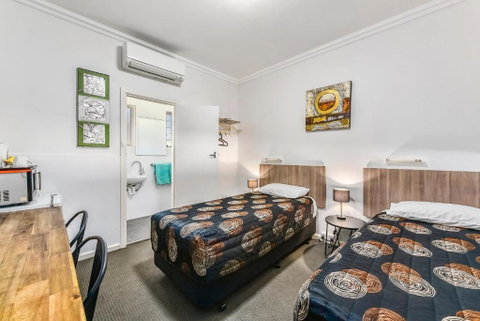 Rest Motels - Kempsey Accommodation 3