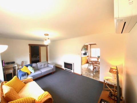 Retro Riverside Redan, Ballarat - Kempsey Accommodation 2
