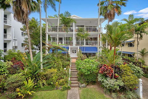 Ribbons Beachfront Apartments Clifton Beach - Kempsey Accommodation 0