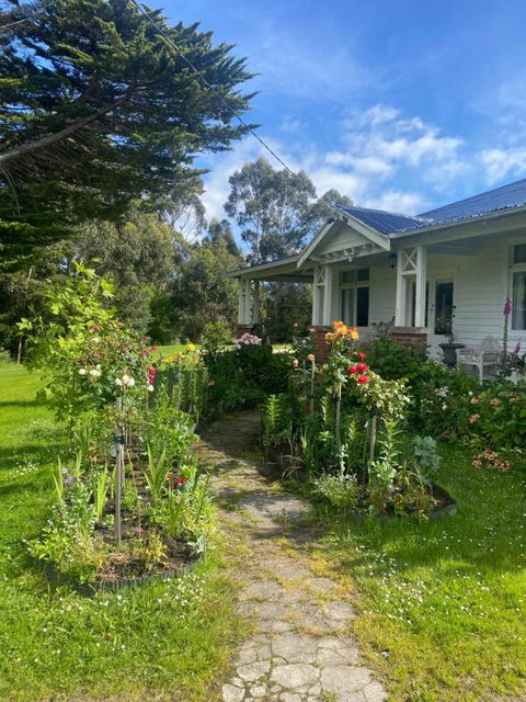 River Front Estate - Kempsey Accommodation 0
