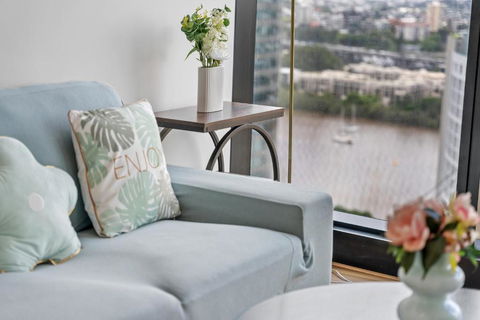 RiverViews 1BR 1BA Skytower Apt With Pool, Gym, Sauna - Kempsey Accommodation 2