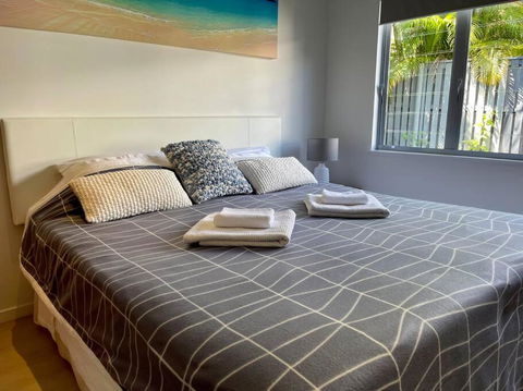 Relax At Trinity Beach Getaway, Blue Lagoon, Trinity Beach - Kempsey Accommodation 0