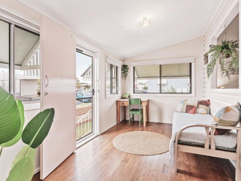 Rosena - The Classic Beach House - 5 Cashmore Street - Kempsey Accommodation 2