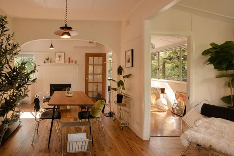 Romantic Garden Cottage With Home Cinema - Kempsey Accommodation 1