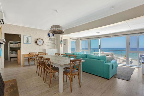 Rocklands Palm Beach Front - Kempsey Accommodation 2