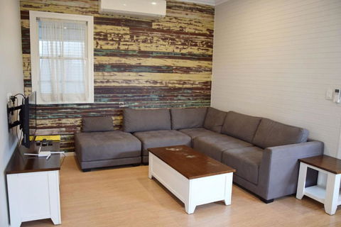 Rockleigh - Bring Your Own Linen. - Kempsey Accommodation 3