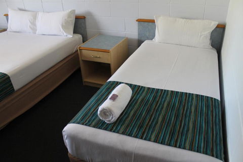 Rocky Glen Hotel Motel Gladstone - Kempsey Accommodation 3