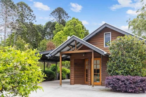 Romantic Lakeview Cottage - Kempsey Accommodation 1