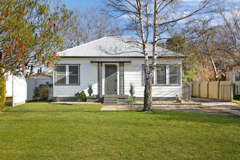 Ronelle Cottage - Kempsey Accommodation 0