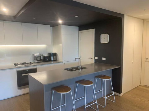 Rooftop Infinity Pool - St Kilda Luxury - Kempsey Accommodation 1