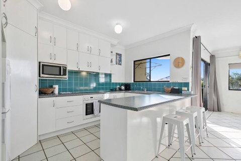Rooftop Island Sunsets - Kempsey Accommodation 1