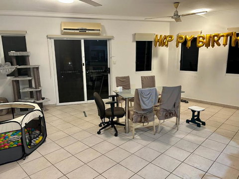 Room In City With Kittens! - Kempsey Accommodation 3