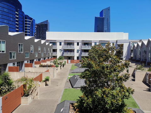 Room With King-size Bed Close To Melbourne CBD & Southern Cross Station - Kempsey Accommodation 3