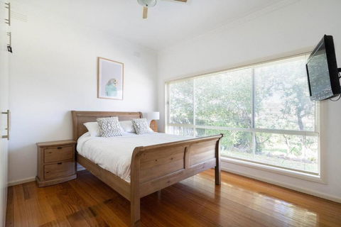 Rosebud Reset - A Beachside Group Getaway - Kempsey Accommodation 2