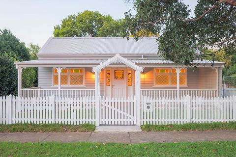 Rosemill Cottage - Mobility Friendly Accommodation Never Looked Better! - Kempsey Accommodation 3