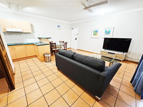 Royal Palm Villas - Kempsey Accommodation 0