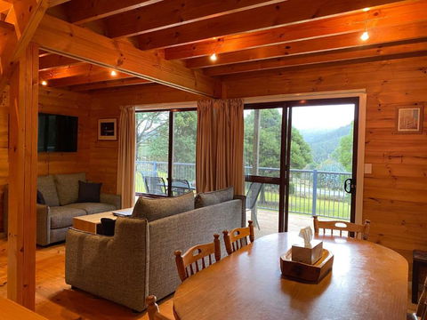 Russell Falls Holiday Cottages - Kempsey Accommodation 3