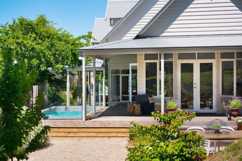 Sades - Kempsey Accommodation 0