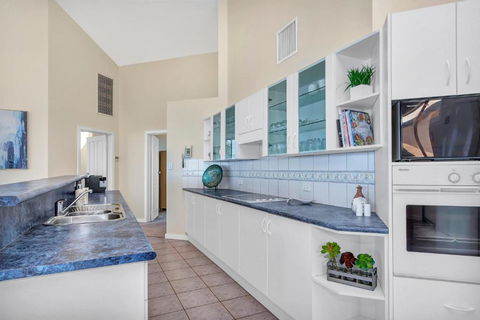 Sail Away - Aldinga Beach - C21 SouthCoast Holidays - Kempsey Accommodation 2