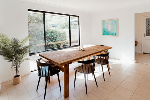 Salhus - Sleep In King Beds & Easy Walk To Town - Kempsey Accommodation 2