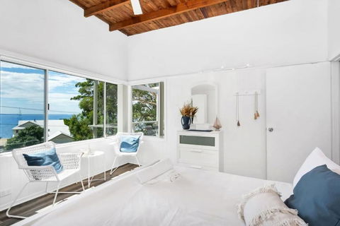 Sally Beach House With Ocean Views - Kempsey Accommodation 1