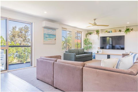 Salt & Sand Getaway - Kempsey Accommodation 2