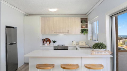 Salt Life Short Walk To Beach, Shops Cafes Accom Holidays - Kempsey Accommodation 1
