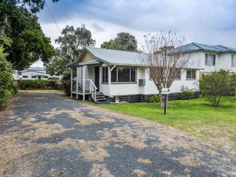 Salt Water Cottage - Kempsey Accommodation 0