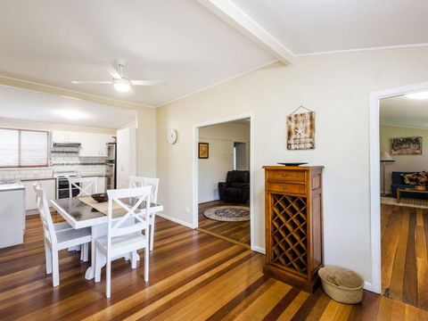 Salt Water Cottage - Kempsey Accommodation 1