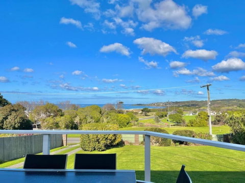 Saltwater Haven - Pets Welcome. Wifi. Amazing View - Kempsey Accommodation 0