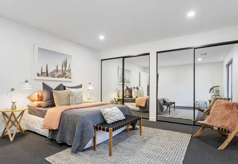 Sanary A Modern Beach Home In Martha Cove - Kempsey Accommodation 1