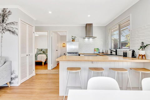 Sanbis Cabin - Hidden Boutique Retreat, Sea Views - Kempsey Accommodation 3