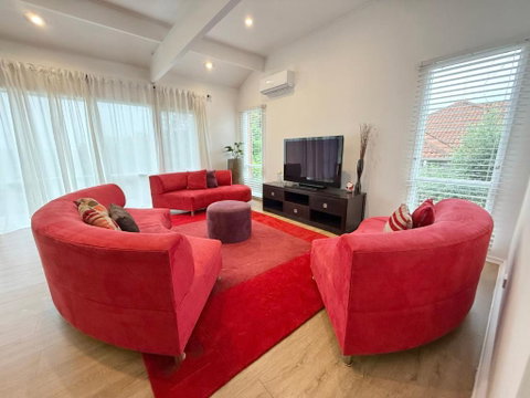 Sanrio Dream Villa Family Retreat With Views - Kempsey Accommodation 0