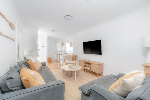 Sandalwood At Huskisson - Kempsey Accommodation 3