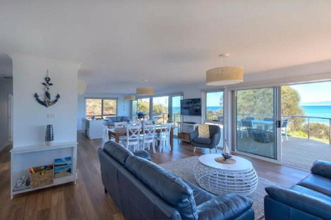 Sandbar Beach House - Kempsey Accommodation 3
