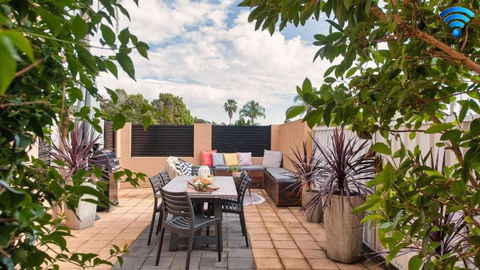 Sandcastle Shores - Kempsey Accommodation 0