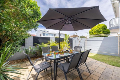 Sandcastles 4 -8 Ala Moana Way - Kempsey Accommodation 3