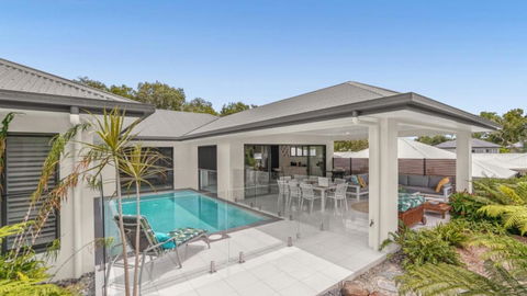 Sandcastles - Palm Cove - Kempsey Accommodation 0
