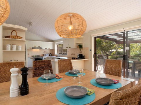 Sandcastles - Kempsey Accommodation 3