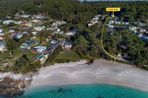 Sandlines At Hyams Beach - Kempsey Accommodation 1