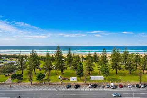 Sandpiper Broadbeach - Kempsey Accommodation 0