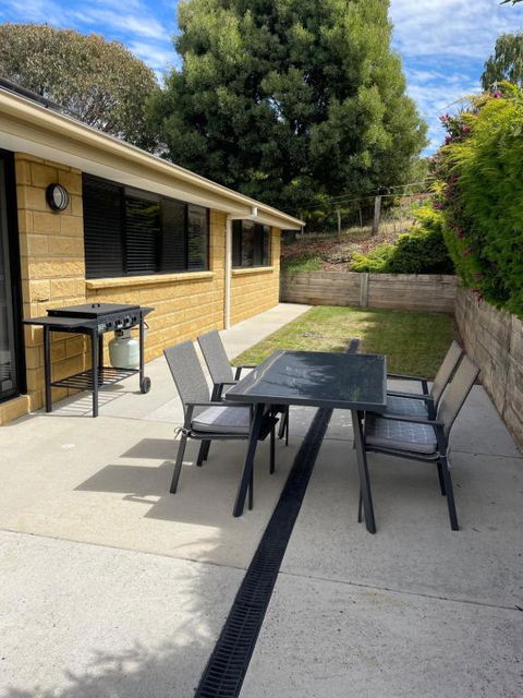 Sandstone Family Apartment - Kempsey Accommodation 2