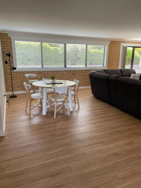 Sandstone Family Apartment - Kempsey Accommodation 3