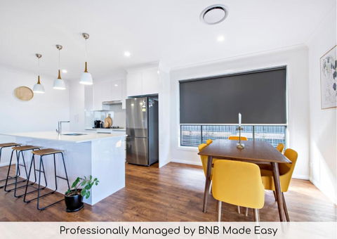 Sandstone - Family Entertainer, Refined Living - Kempsey Accommodation 0