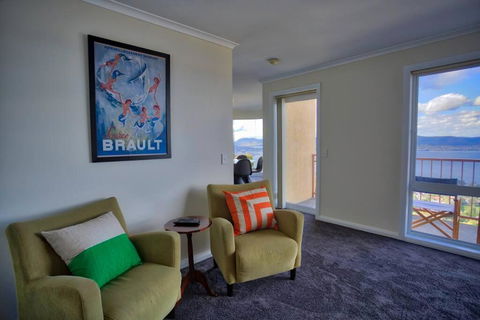 Sandy Bay Townhouse - Kempsey Accommodation 1