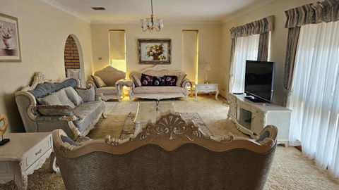 Spacious Holiday Home - Waikerie - Kempsey Accommodation 1