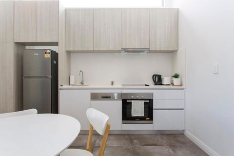 Stirling Apartment 3- Modern Central Apartment - Kempsey Accommodation 0