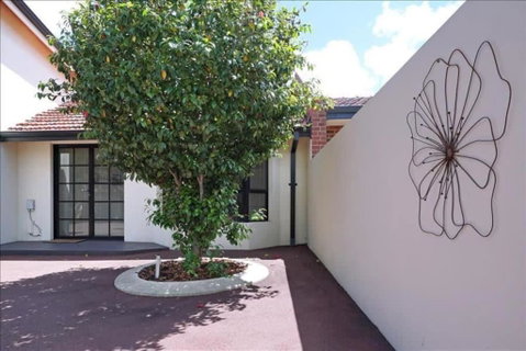 Swan River Applecross Heathcote Park 1BR Villa - Kempsey Accommodation 2